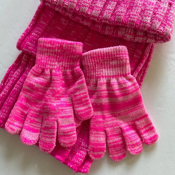 POLAR WEAR Girls 3 Pc Hat, Scarf & Mitten Set NWT - Picture 5 of 6